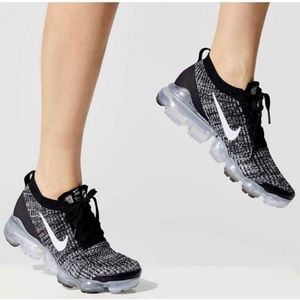 Nike Women's Air Vapormax Flyknit 3 Running size 8.5